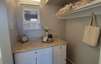 1 bed, 1 bath, 270 sqft, $850, Unit 28