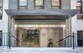 250 W 15 ST