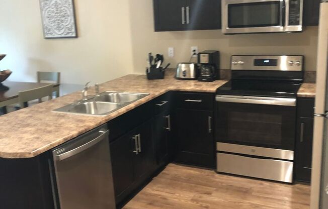 1 bed, 1 bath, 900 sqft, $1,155