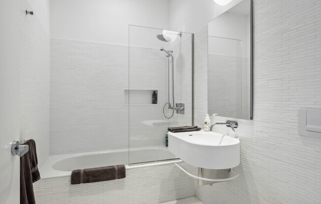 2 beds, 2.5 baths, 1,668 sqft, $26,950, Unit 24B