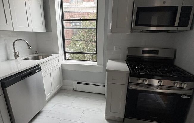 325 - UC 325 34th Street, LLC