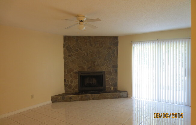 3 beds, 2 baths, $1,650