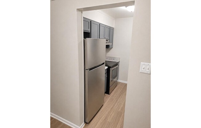 1 bed, 1 bath, 770 sqft, $810