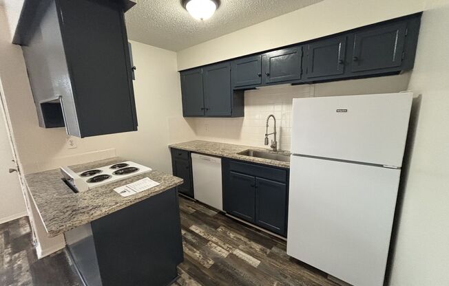 Studio, 1 bath, 410 sqft, $595, Unit 2739-4