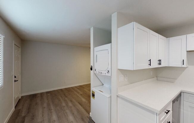 1 bed, 1 bath, 650 sqft, $1,190, Unit 105