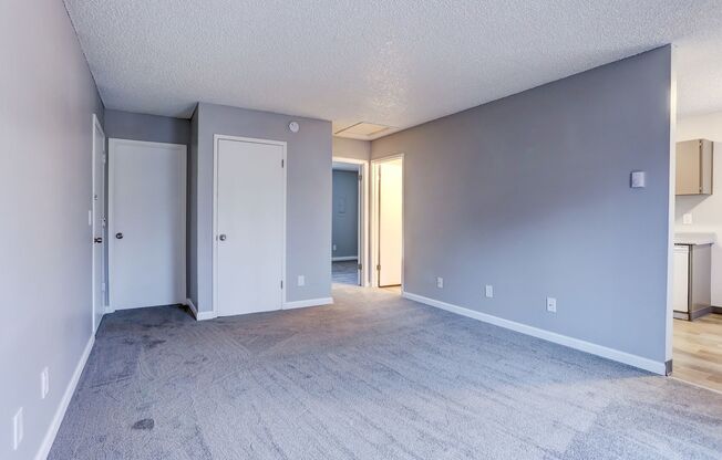 2 beds, 1 bath, 732 sqft, $1,495, Unit 36