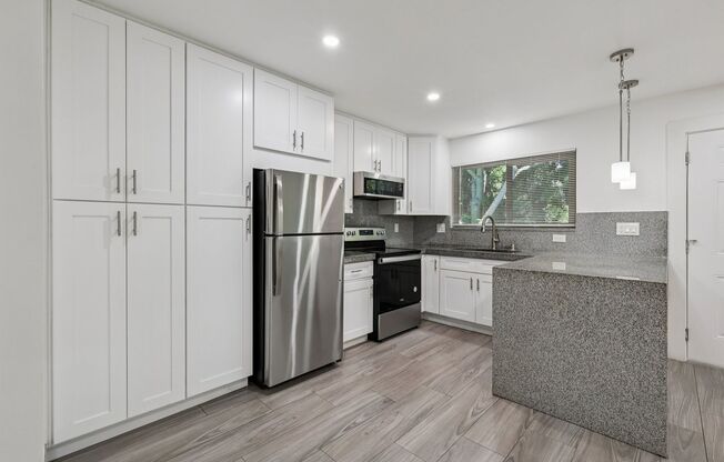 2 beds, 1 bath, 760 sqft, $2,299, Unit 15