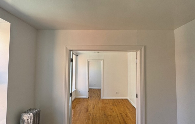 2 beds, 1 bath, $2,100, Unit 5C