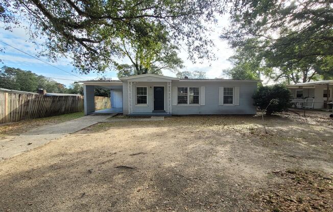 5503 Essex Rd Pensacola, FL 32506 MOVE IN SPECIAL!! $250 off 1st Months Rent!!!