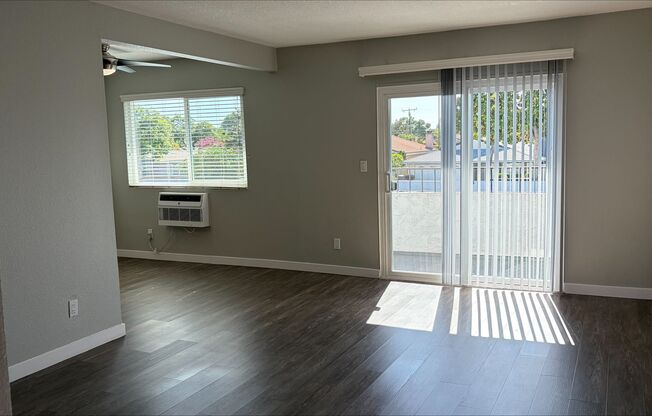 1 bed, 1 bath, 735 sqft, $2,295, Unit 72