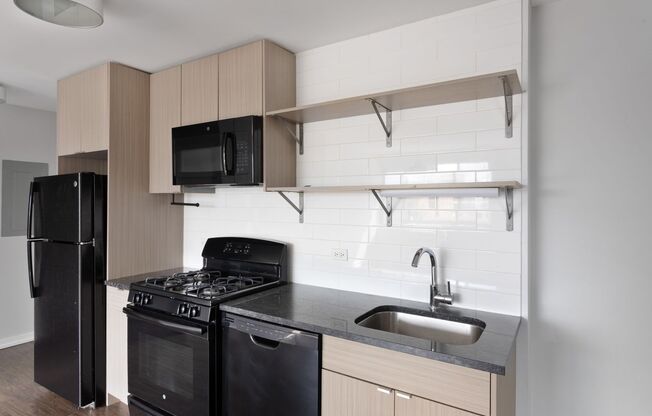2 beds, 2 baths, 578 sqft, $2,600, Unit 409