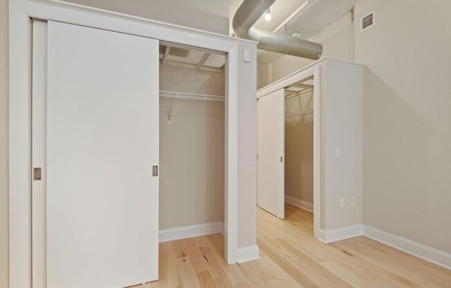 2 beds, 2 baths, $3,300, Unit # 105
