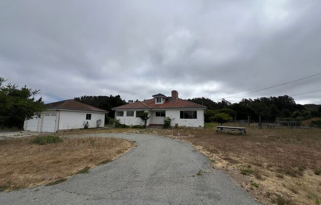 Coastal Retreat with Ocean & Valley Views – 4-Bedroom, 2-Bath Home in La Selva Beach
