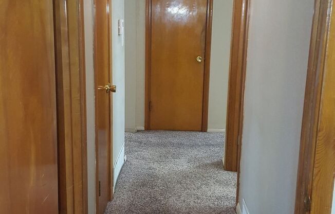 4 beds, 2 baths, $1,700