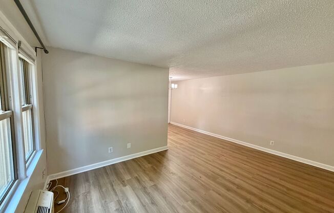 NEW LOWER PRICE! Arlington Gazebo Love, One Bedroom Close to Everything near Ballston