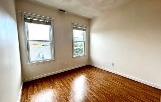 Great 2 bed, 2 bath near Lechmere