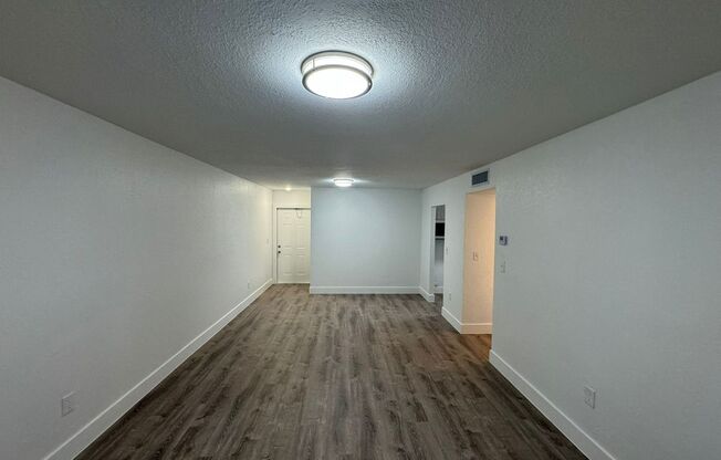 2 beds, 1 bath, 850 sqft, $1,925, Unit F106