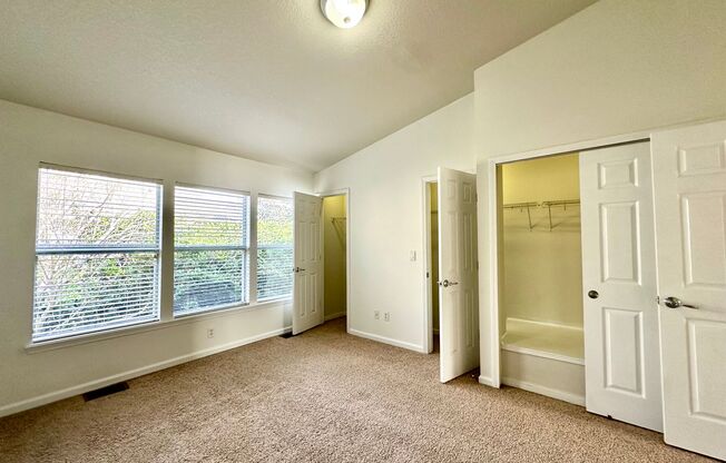 2 beds, 2.5 baths, $1,595