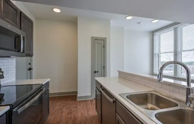 1 bed, 1 bath, 680 sqft, $995, Unit 201