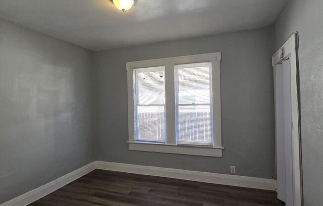 4 beds, 1 bath, $2,000