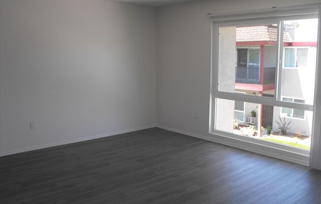 2 beds, 2 baths, 1,150 sqft, $2,677, Unit Unit 09F