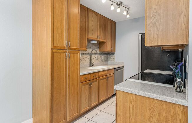 8022 Linda Vista Road