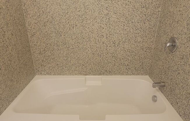 2 beds, 2 baths, 1,185 sqft, $1,600, Unit 330
