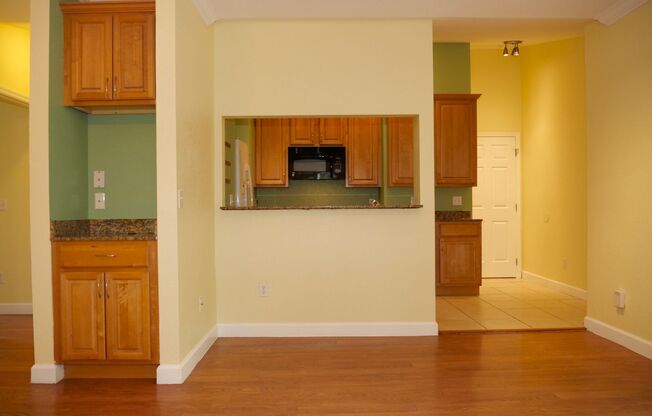 Downtown 3 bedroom townhome