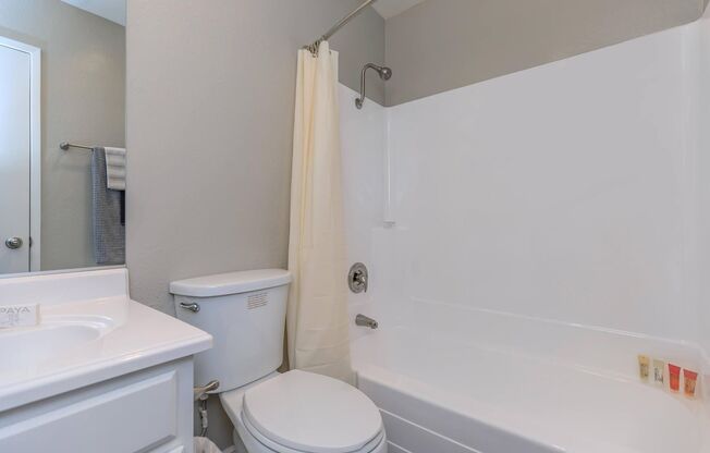 1 bed, 1 bath, 450 sqft, $1,842, Unit Unit 014
