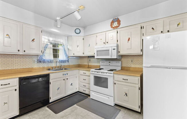 7 WOOD OAK CT