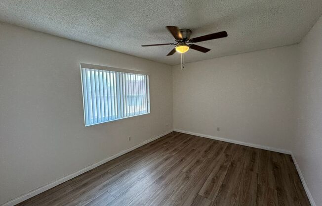 Charming 2-Bedroom, 1-Bathroom Condo in Lakeside with Garage