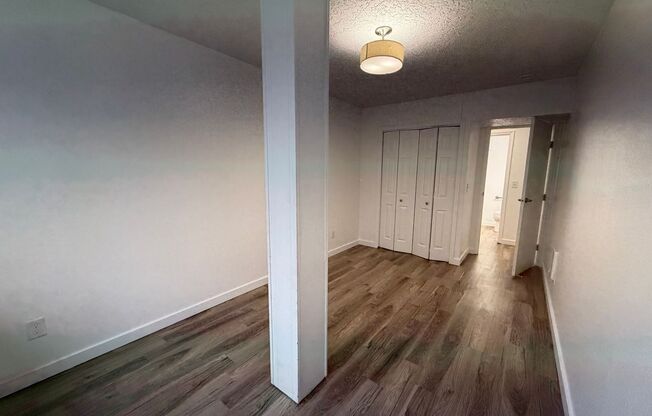 2 beds, 1 bath, 933 sqft, $1,675, Unit 208