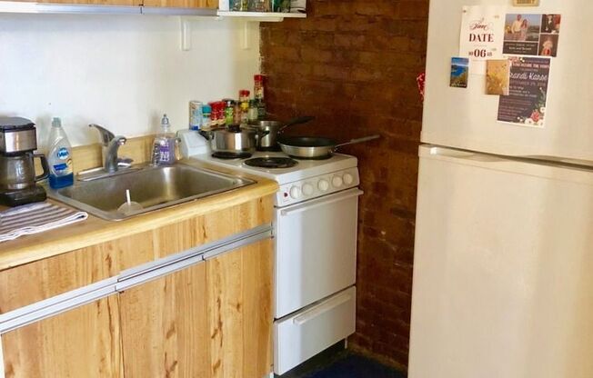 Studio, 1 bath, $2,300, Unit 7