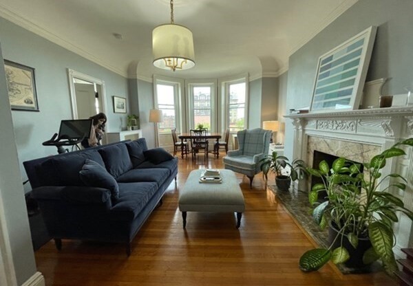1 bed, 1 bath, 581 sqft, $3,500, Unit 5B