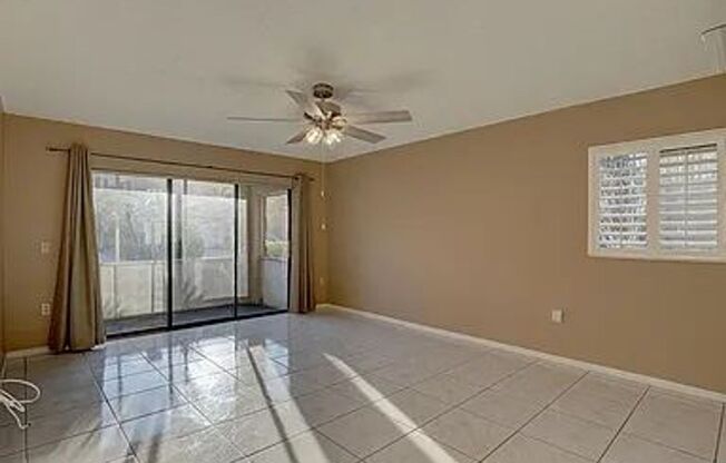 600 DOUGLAS ST LLC