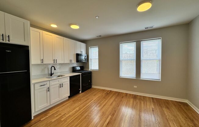 1 bed, 1 bath, $1,575, Unit 106