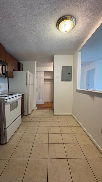 435 SHIRLEY ST
