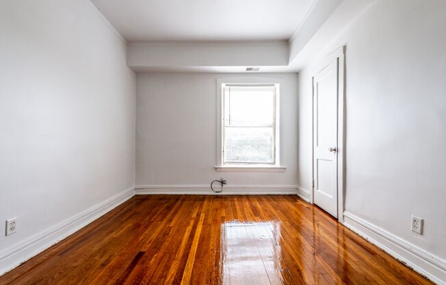 7151 S Indiana