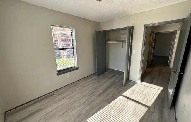 3 beds, 1 bath, $1,300