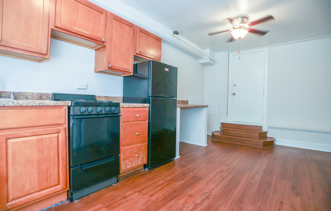 5214 South Woodlawn Ave.