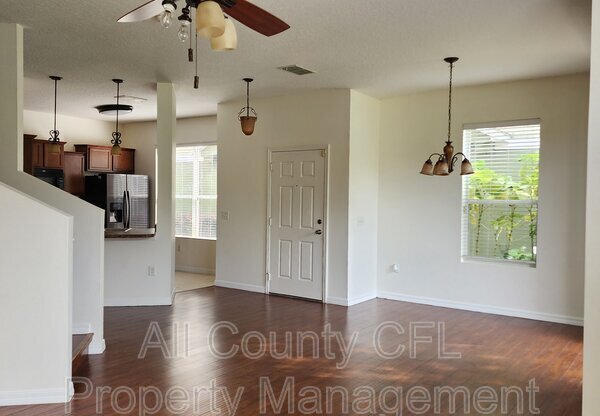 1535 BROKEN OAK DR