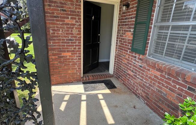 1 bed, 1 bath, 732 sqft, $815, Unit M-8