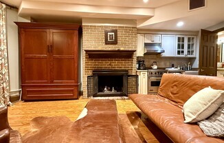326 Dartmouth St Apt 1L