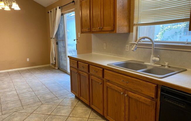 2 beds, 2 baths, $1,585