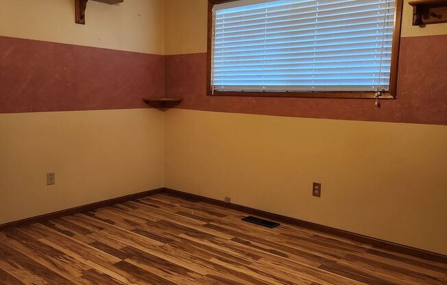 3 beds, 2 baths, $2,500