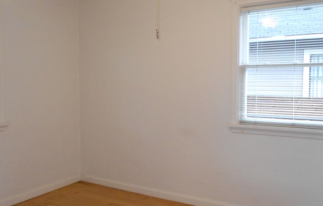 2 beds, 1 bath, $2,195