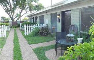 606 W 51 St