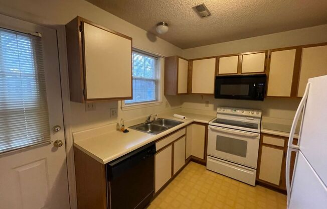 2 beds, 1.5 baths, $1,025, Unit #11