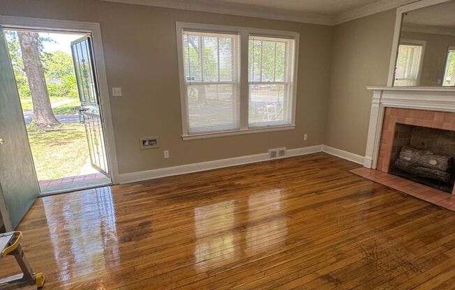 4 Success Realty is now offering this beautiful 4 bedroom 1 bath home with large front and backyard with corner lot.