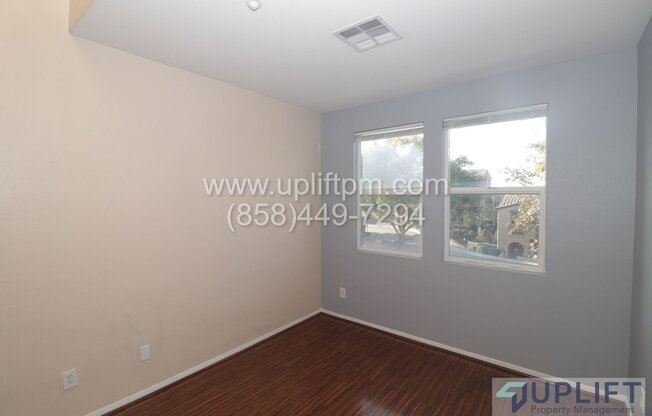 4300 Newton Avenue #32